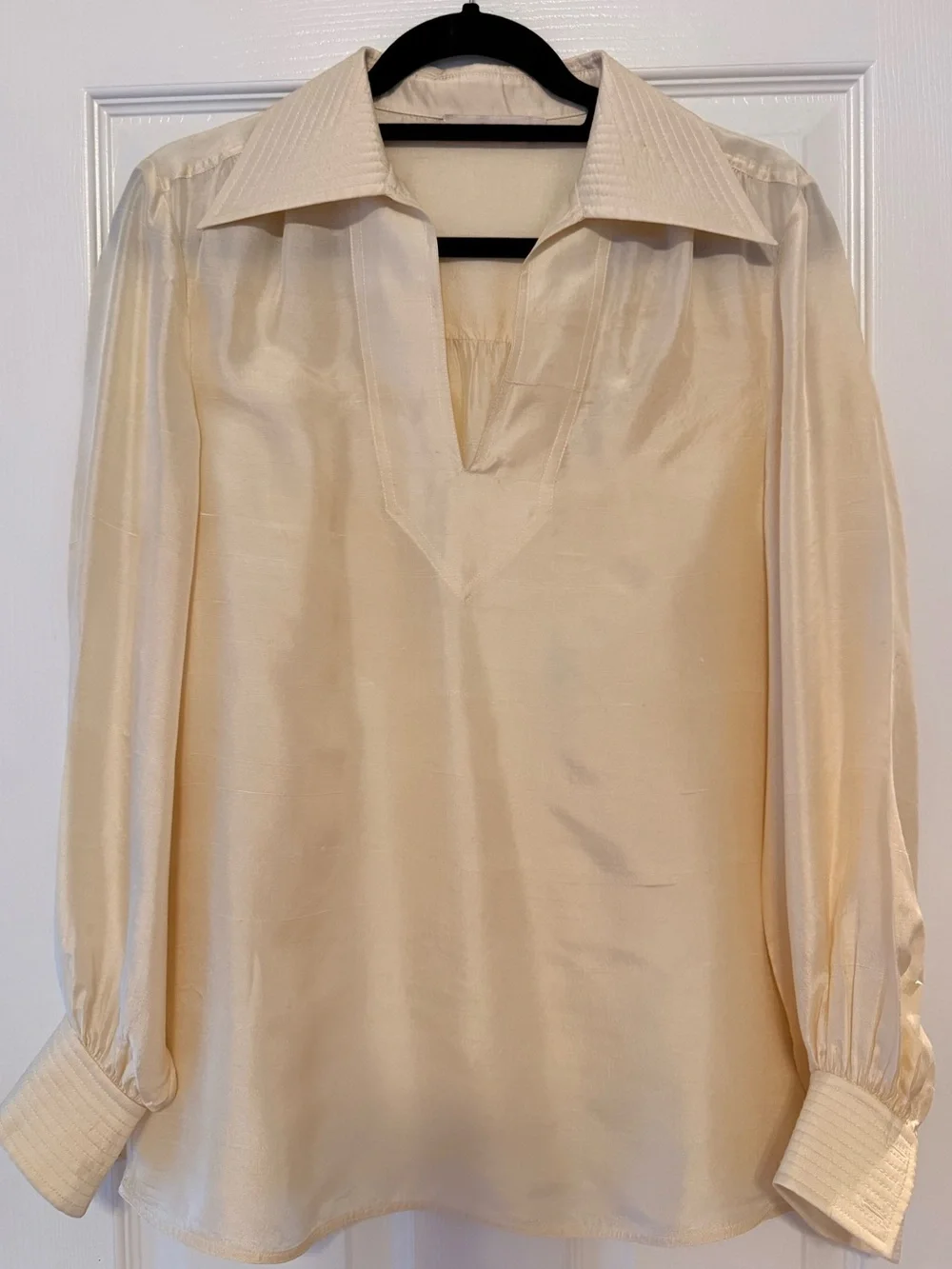 Tory Burch Ivory Silk Tunic Blouse | Medium | Classic Collared Top